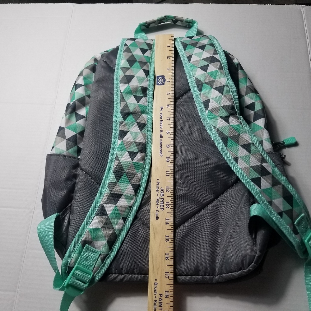 Like New Eastsport Backpack - image 7